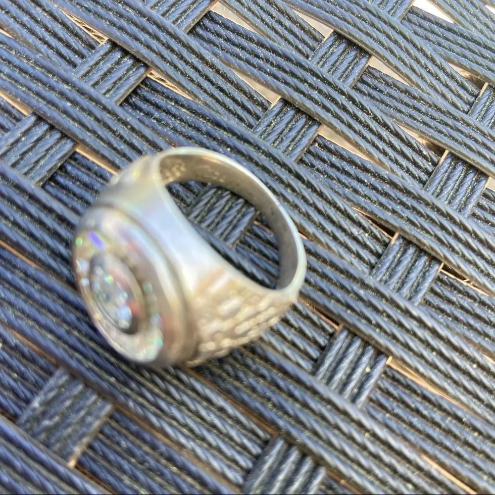 Mens vintage silver ring with beautiful CZs sz 9